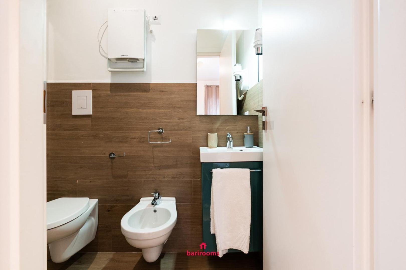 Barirooms - Melo Suites ภายนอก รูปภาพ